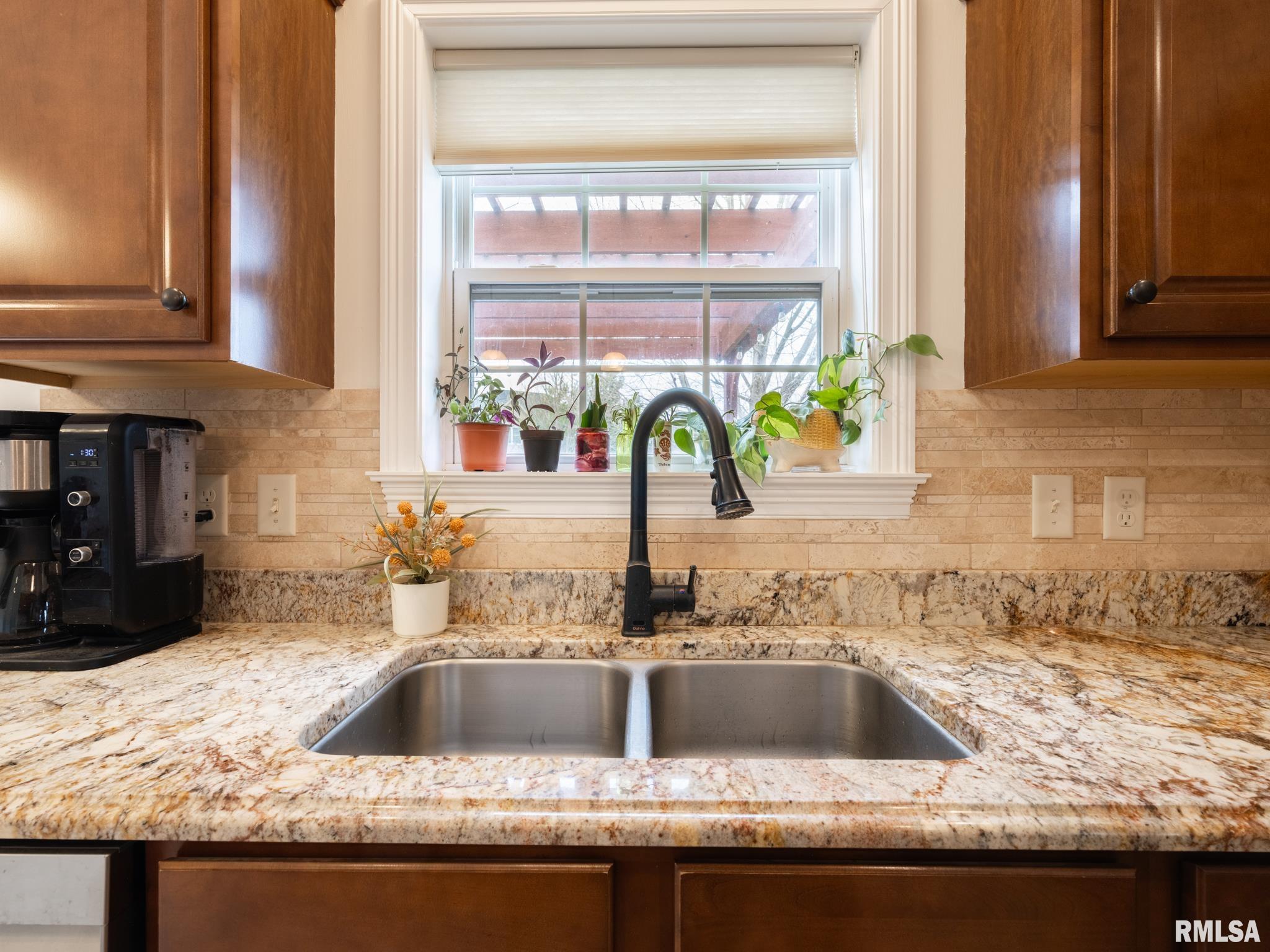 1716 Rustic Oak Drive Washington, IL 61571 - Photo 16 of 77