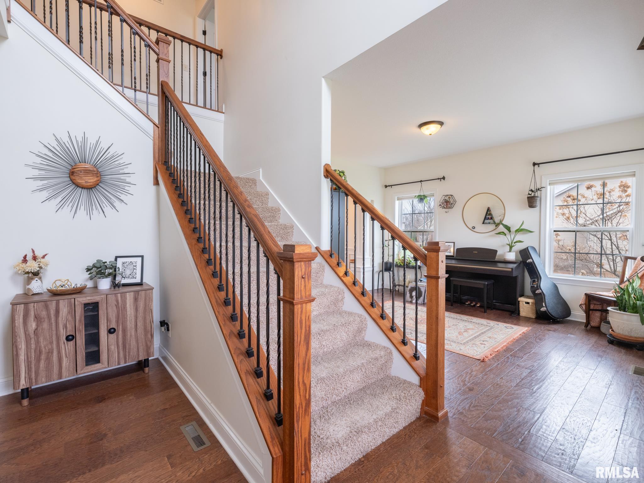 1716 Rustic Oak Drive Washington, IL 61571 - Photo 2 of 77