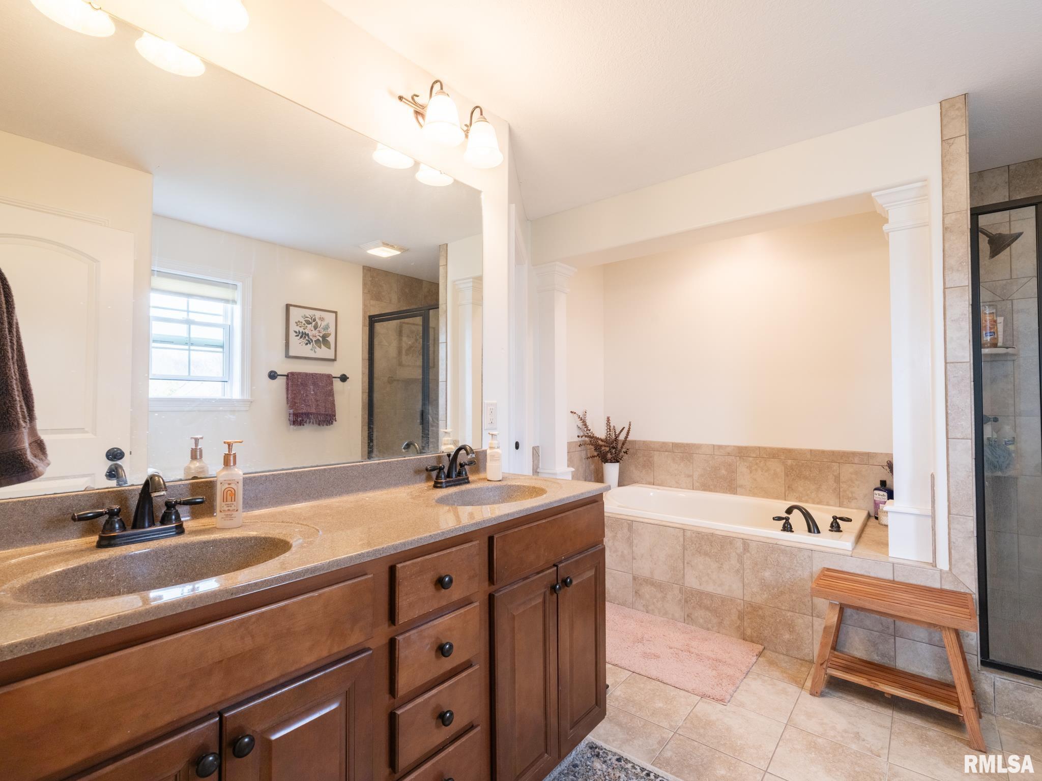 1716 Rustic Oak Drive Washington, IL 61571 - Photo 35 of 77