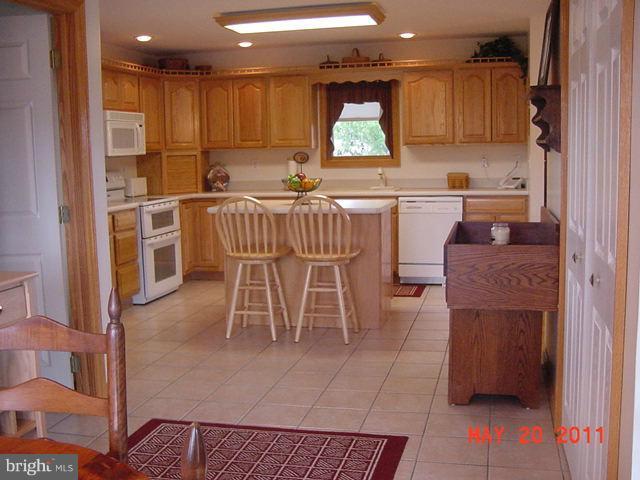 33 Jumpgate Loop Elkton, MD 21921 - Photo 2 of 29 Kitchen