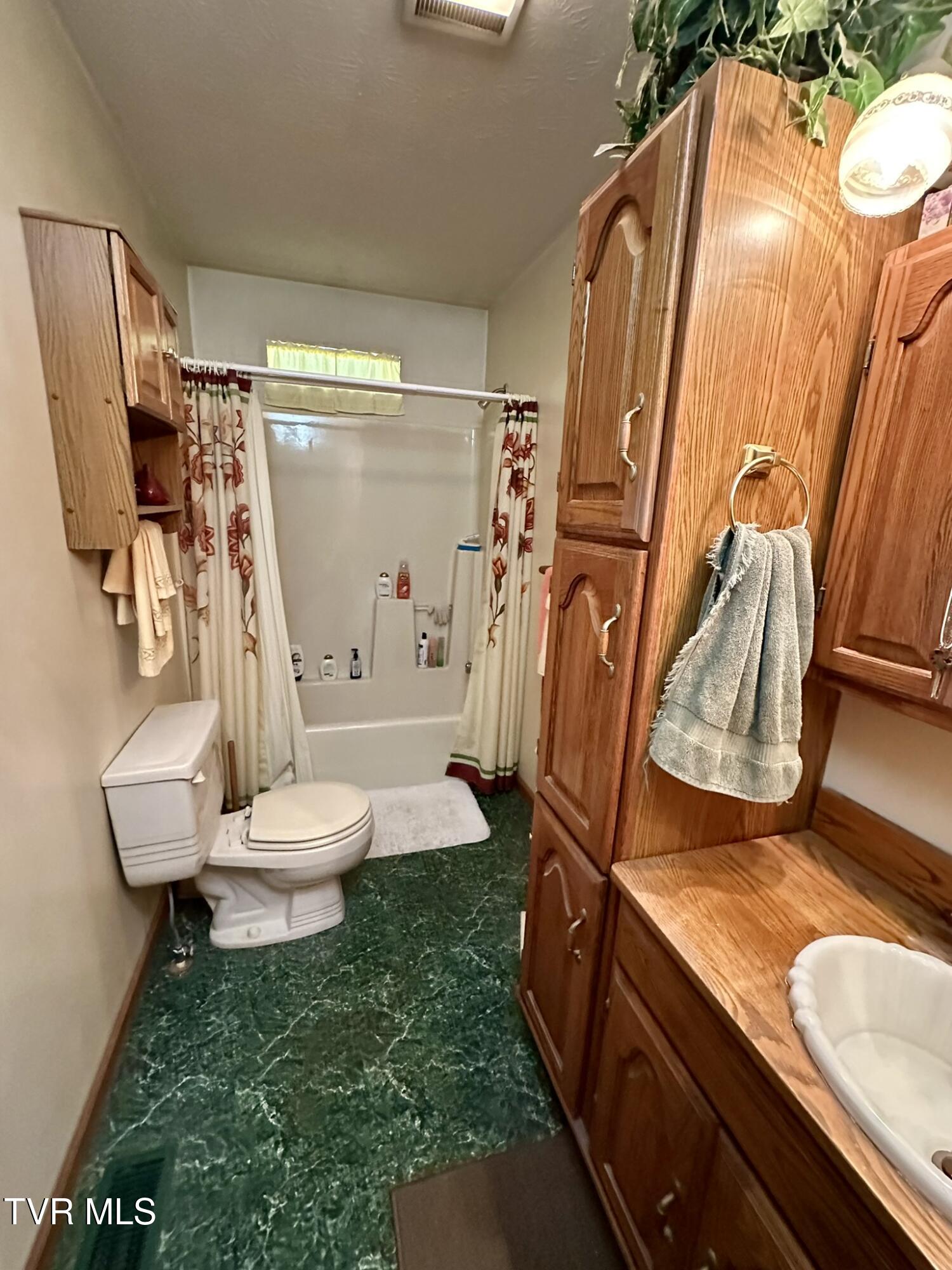 252 Slaton Farm Road Dandridge, TN 37725 - Photo 11 of 35 11