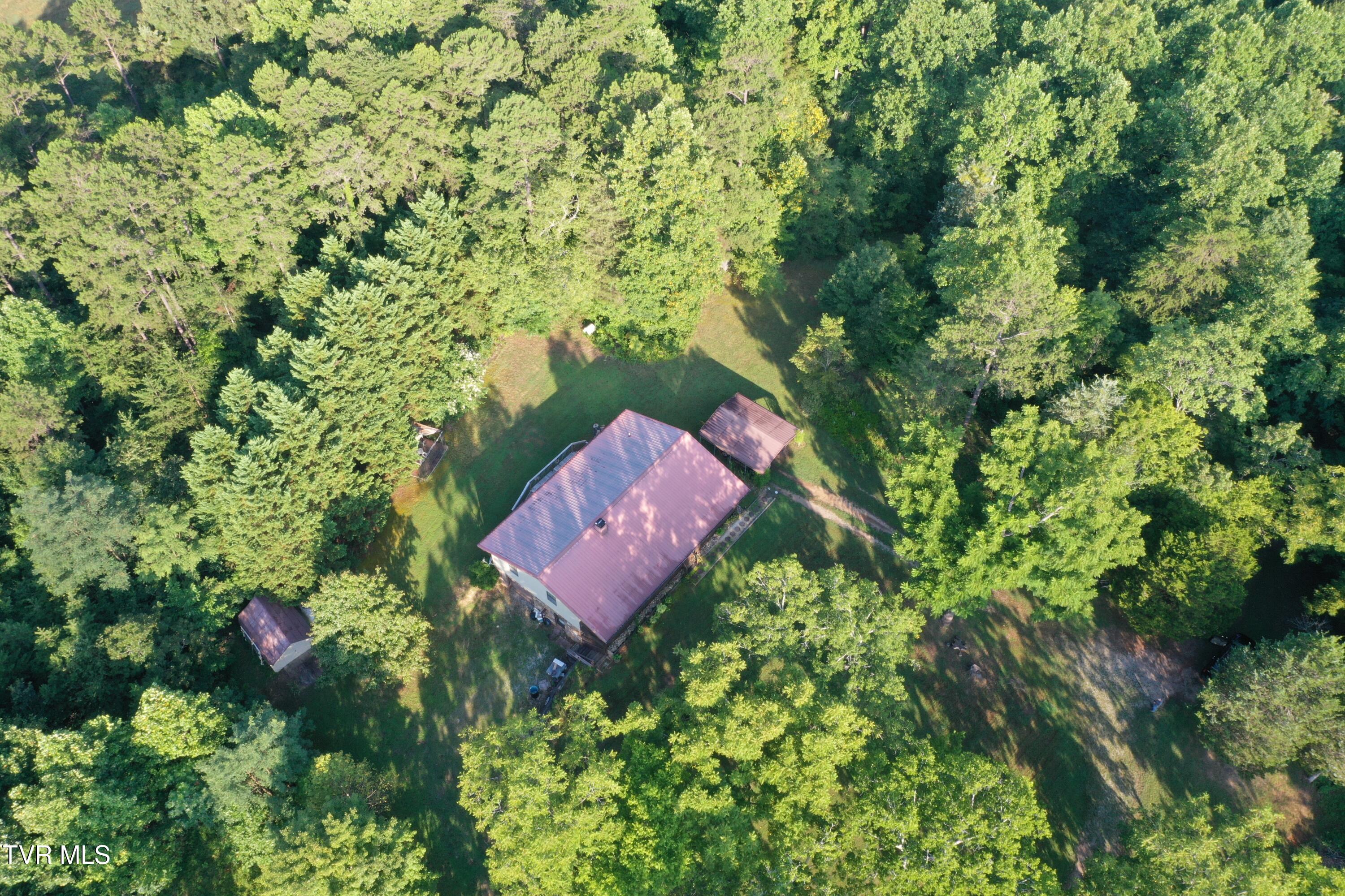 252 Slaton Farm Road Dandridge, TN 37725 - Photo 31 of 35 7DDF214D254792BE4455696C6BB31D0A