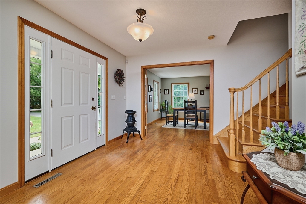 128 Middle Road Southampton, MA 01073 - Photo 13 of 41