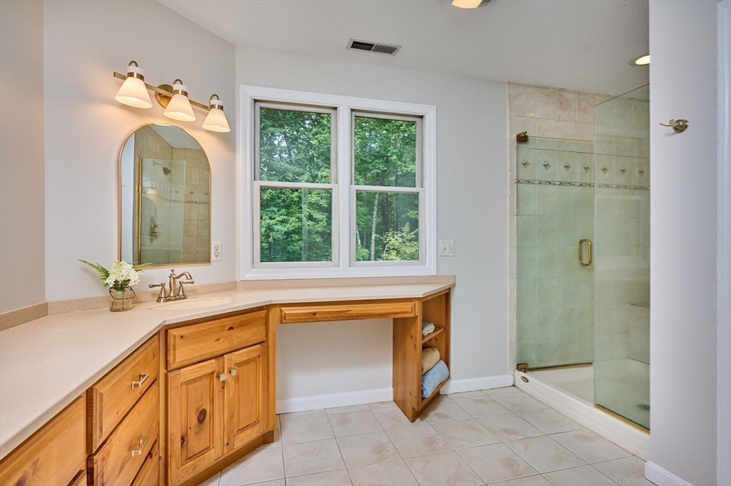 128 Middle Road Southampton, MA 01073 - Photo 27 of 41