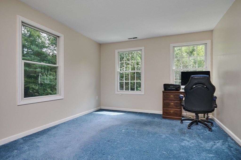 128 Middle Road Southampton, MA 01073 - Photo 32 of 41