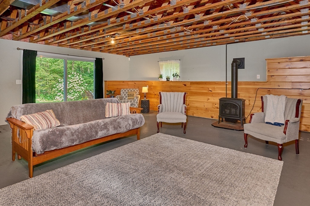 128 Middle Road Southampton, MA 01073 - Photo 33 of 41