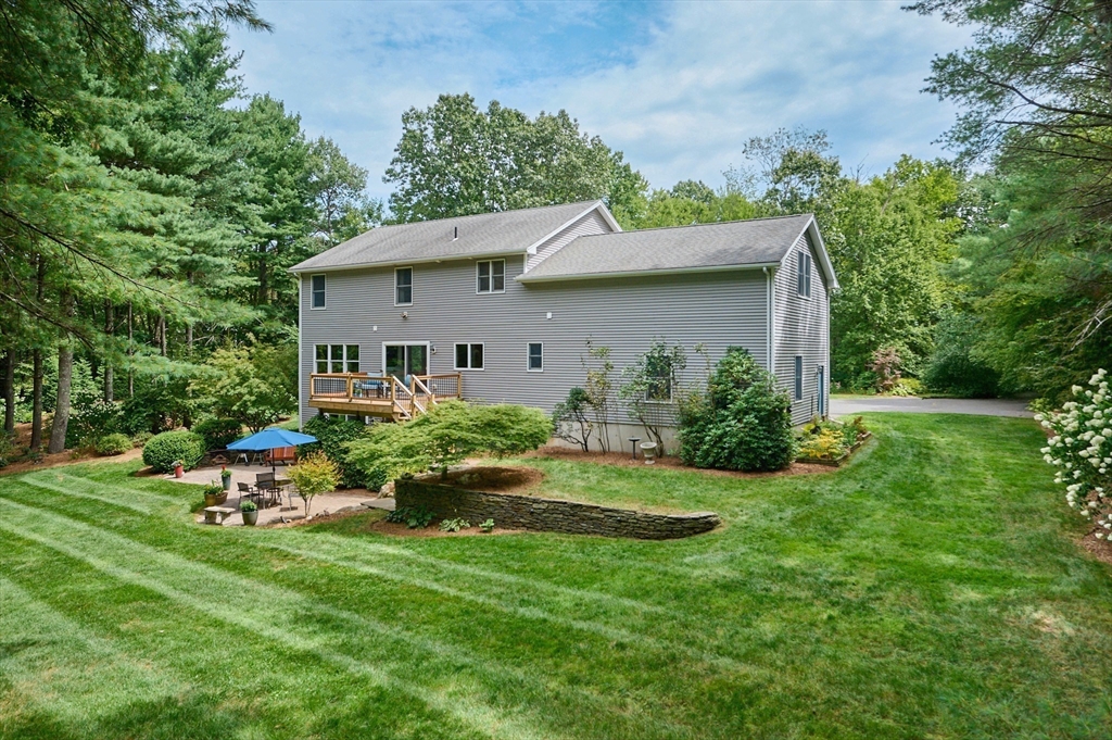 128 Middle Road Southampton, MA 01073 - Photo 6 of 41