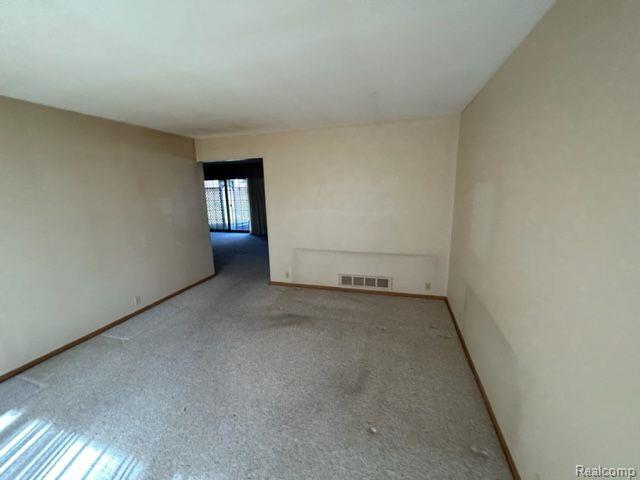 2176 Cole Road Lake Orion, MI 48362 - Photo 4 of 14