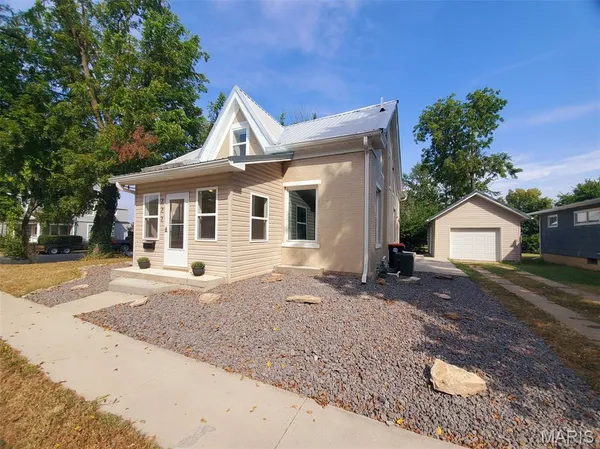 $239,500 | 222 West Jefferson Street, Palmyra, MO 63461