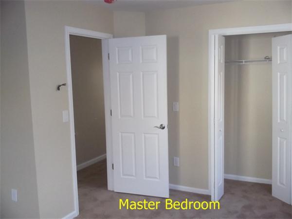23 Quincy Street Springfield, MA 01109 - Photo 7 of 16
