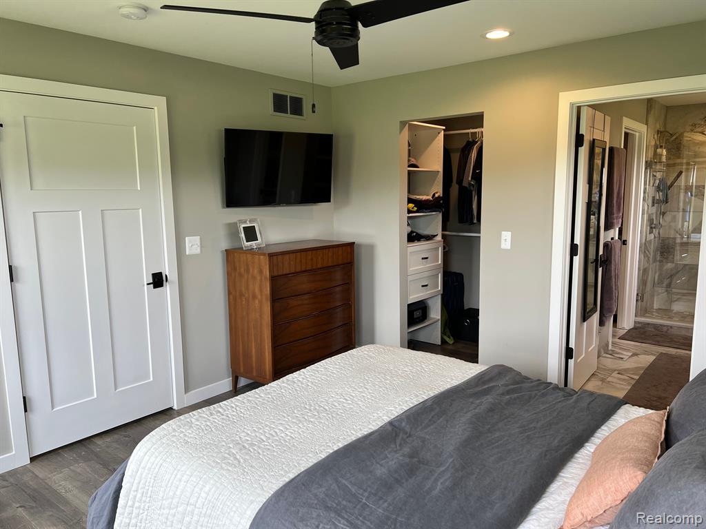 2842 Clivedon Road Howell, MI 48843 - Photo 12 of 37