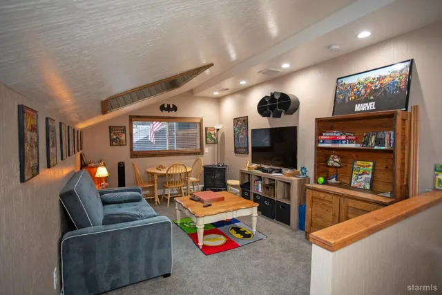 $699,000 | 2569 Alma Avenue, South Lake Tahoe, CA 96150