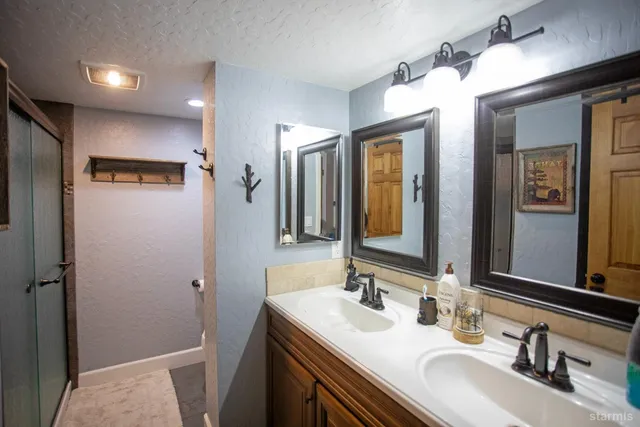 $699,000 | 2569 Alma Avenue, South Lake Tahoe, CA 96150