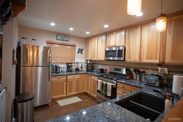 $699,000 | 2569 Alma Avenue, South Lake Tahoe, CA 96150