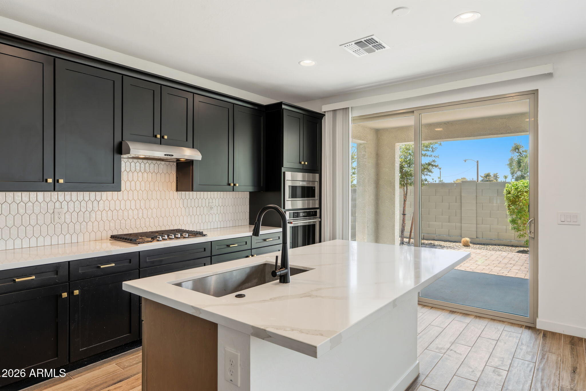 6434 North 17th Street Phoenix, AZ 85016 - Photo 5 of 34 5-web-or-mls-DSC_1005