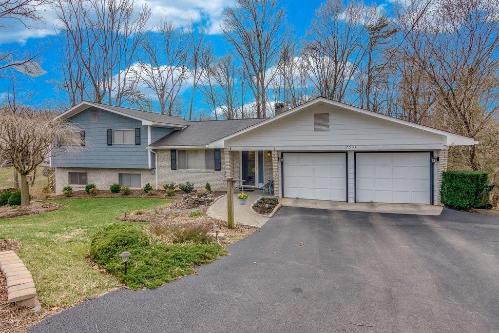 2501 Sharmar Road Roanoke, VA 24018 - Photo 3 of 38 003-302242-2501 Sharmar Road 03_7361245
