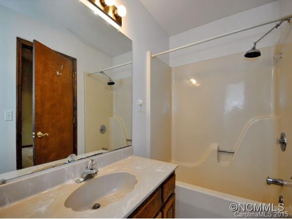 5 West Rutledge Court Fletcher, NC 28732 - Photo 8 of 14 Gallery Image 8
