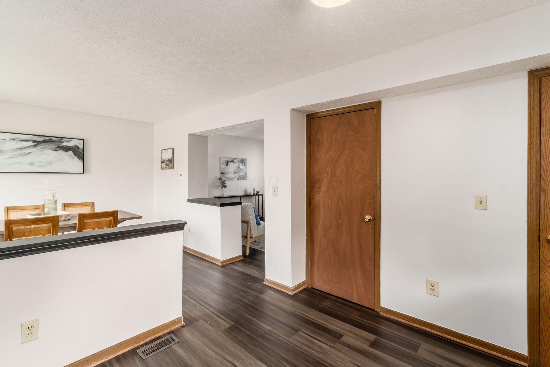 2888 Ambarwent Road Reynoldsburg, OH 43068 - Photo 16 of 29 014_- 2888 Amberwent Rd - 075