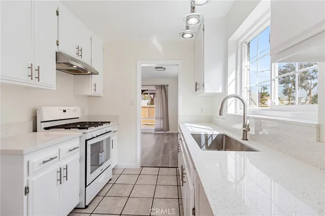 $4,000 | 14724 Strathern Street, Panorama City, CA 91402