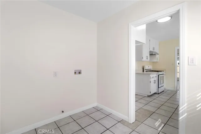 $4,000 | 14724 Strathern Street, Panorama City, CA 91402