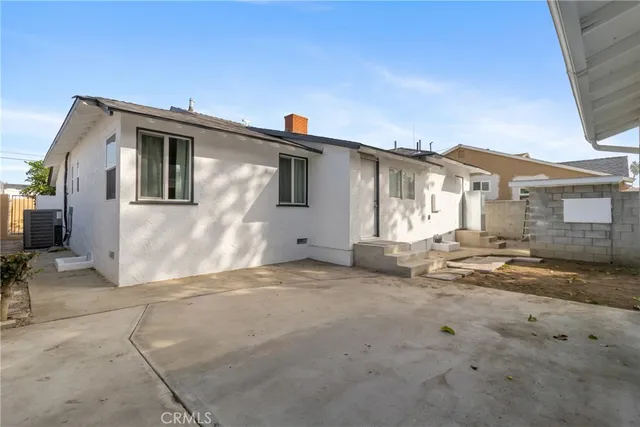 $4,000 | 14724 Strathern Street, Panorama City, CA 91402