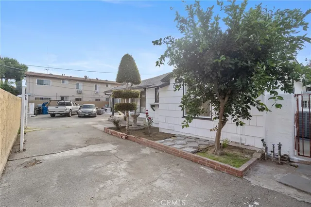 $4,000 | 14724 Strathern Street, Panorama City, CA 91402