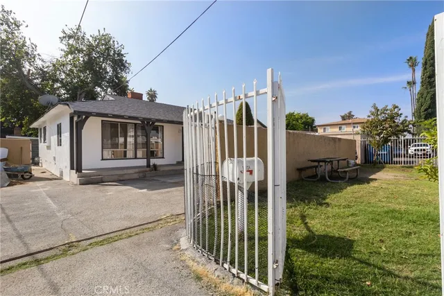 $4,000 | 14724 Strathern Street, Panorama City, CA 91402