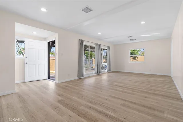 $4,000 | 14724 Strathern Street, Panorama City, CA 91402