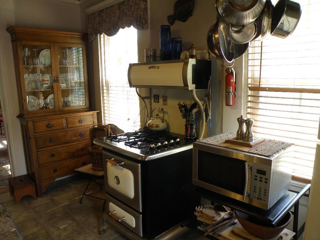 197 Tannery Loop Ellsworth, ME 04605 - Photo 5 of 34 Heartland gas cookstove w/ elec...