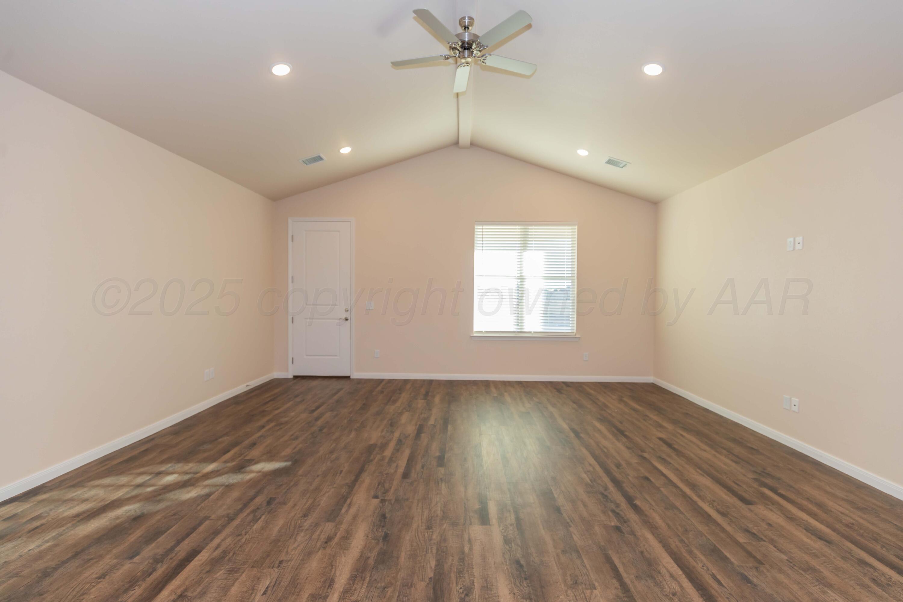 7512 Beck Drive Amarillo, TX 79119 - Photo 5 of 30 LIVING ROOM