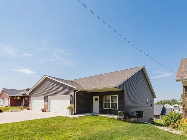 $310,000 | 108 South Green Street, Argyle, WI 53504