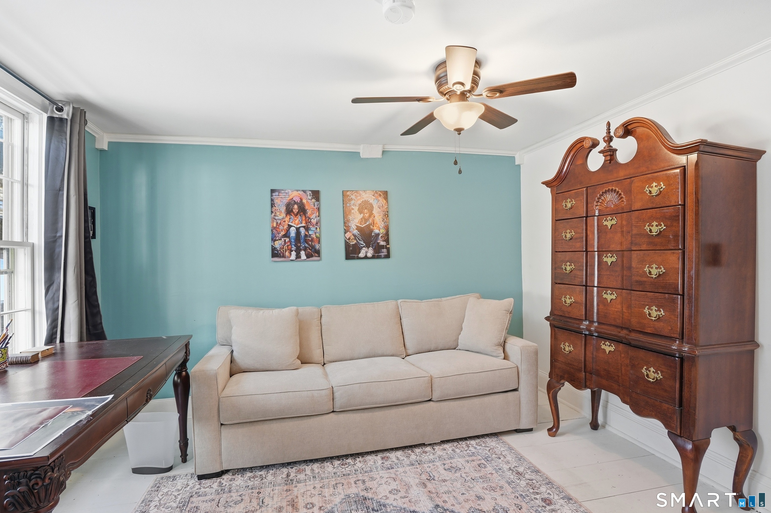 417 Washington Street Norwich, CT 06360 - Photo 11 of 40 a living room with furniture
