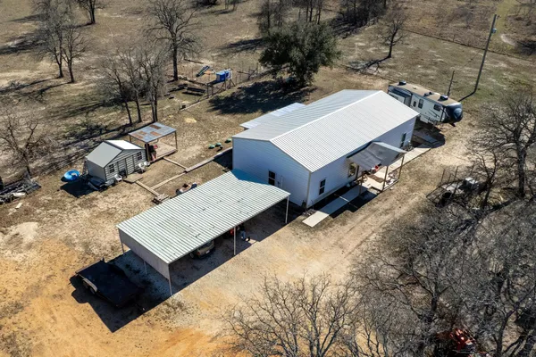 $589,000 | 1105 County Road 422, Bartlett, TX 76511