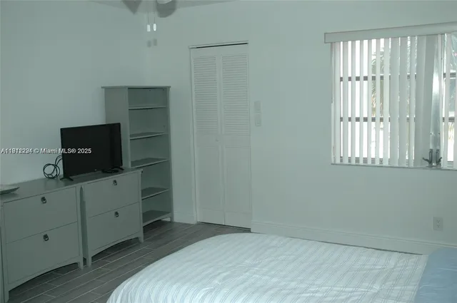 a view of a basketball court