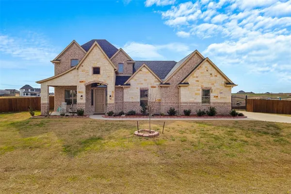 $565,000 | 140 Highgate Drive, Venus, TX 76084