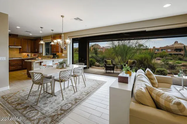 $877,500 | 10260 East White Feather Lane, Unit 1041, Scottsdale, AZ 85262