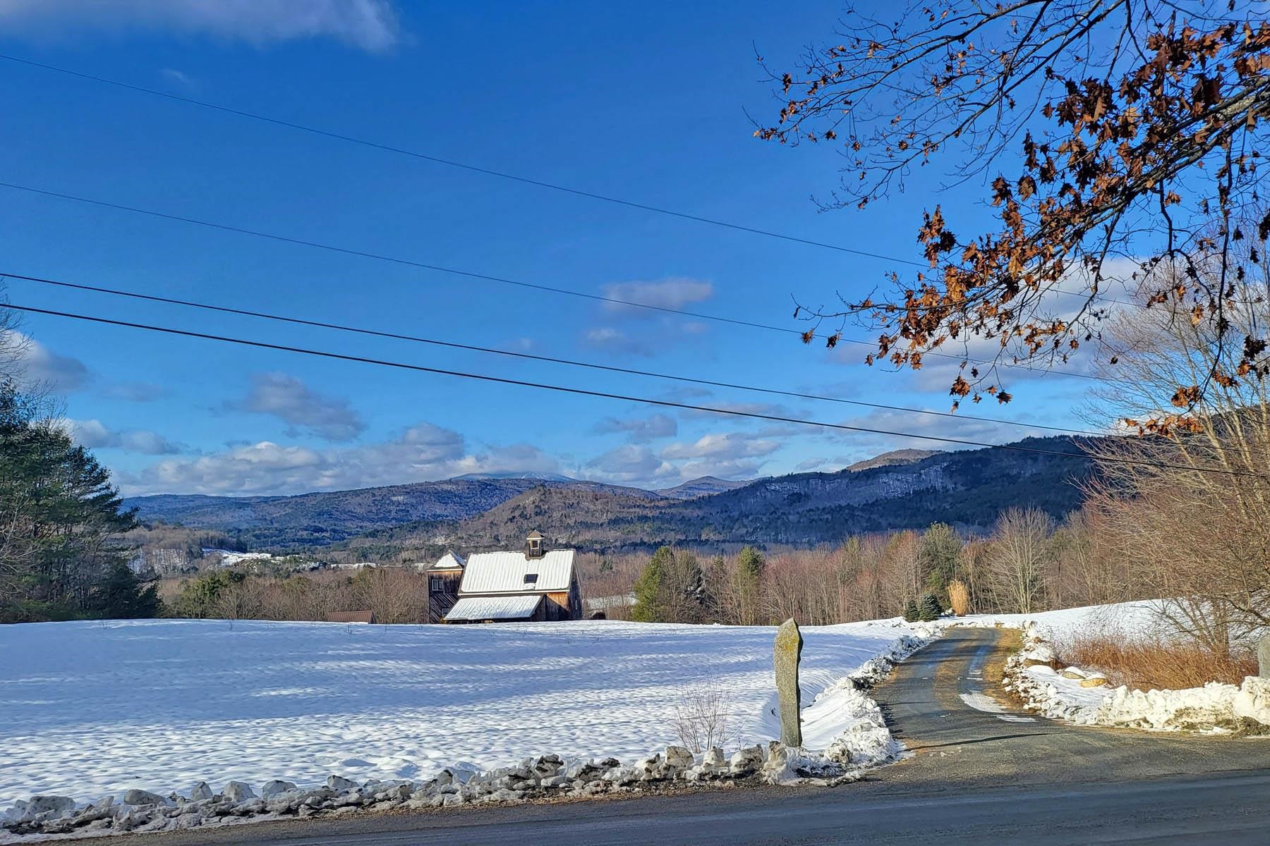 4 Robin Hill Road Townshend, VT 05353 - Photo 25 of 30