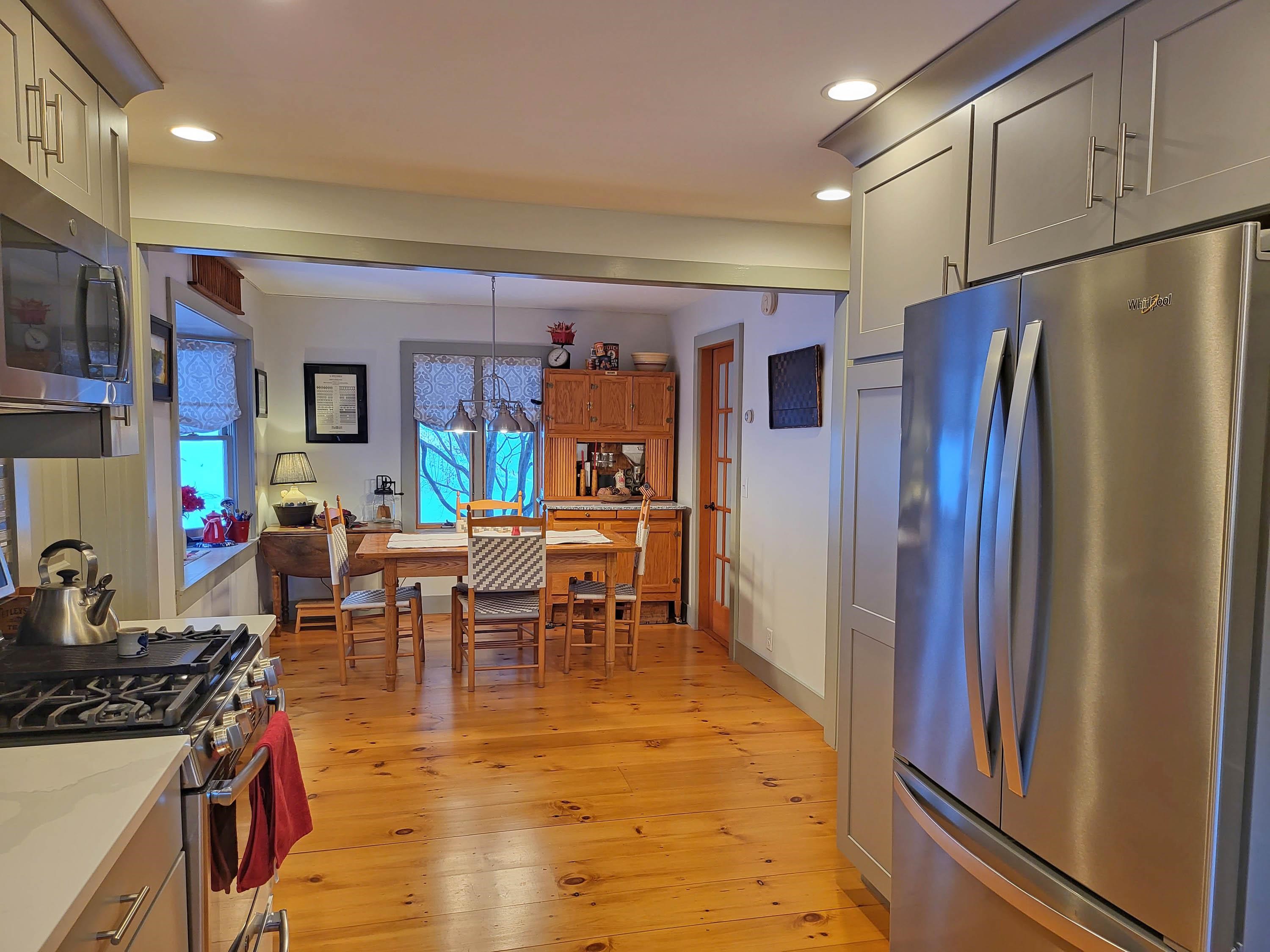 4 Robin Hill Road Townshend, VT 05353 - Photo 5 of 30