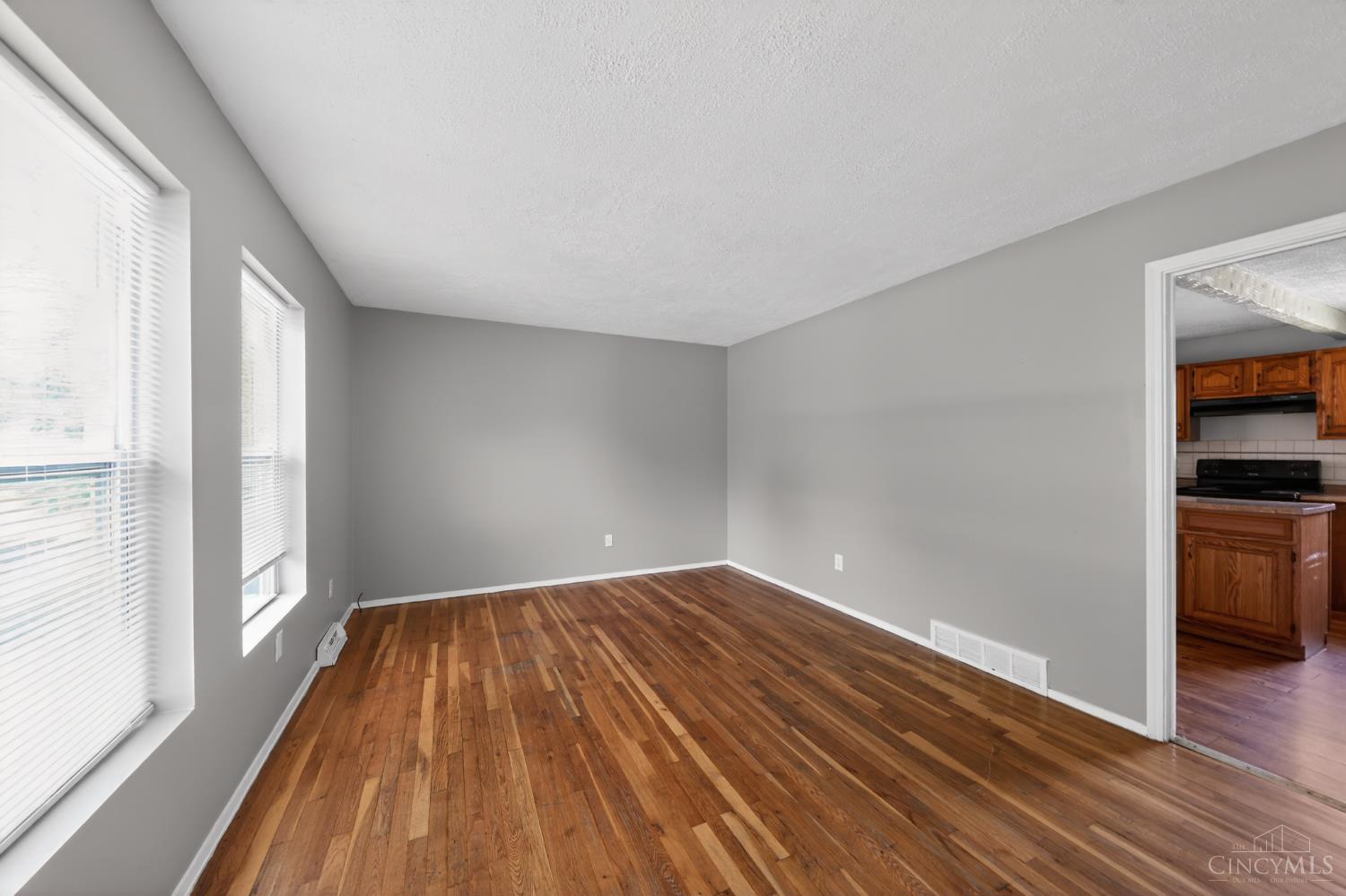 5511 Muddy Creek Road Cincinnati, OH 45238 - Photo 5 of 29