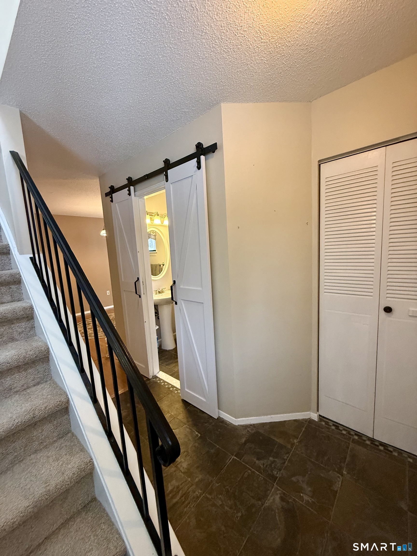 6 Stonegate Circle, Unit A Branford, CT 06405 - Photo 3 of 19 a view of an entryway