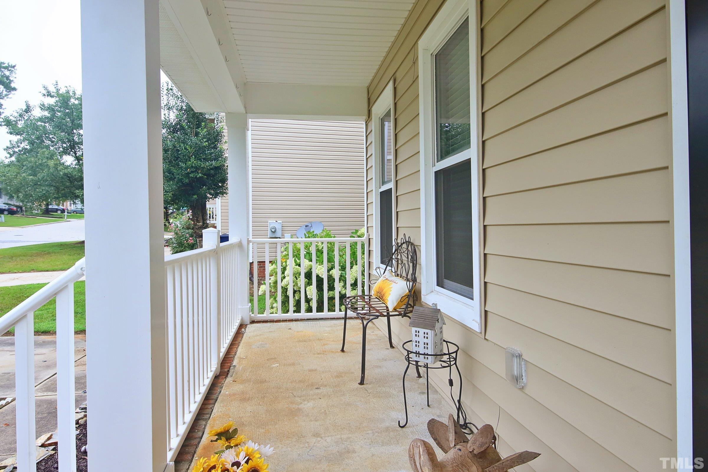 212 Rattan Bay Drive Raleigh, NC 27610 - Photo 2 of 27 Gallery Image 2