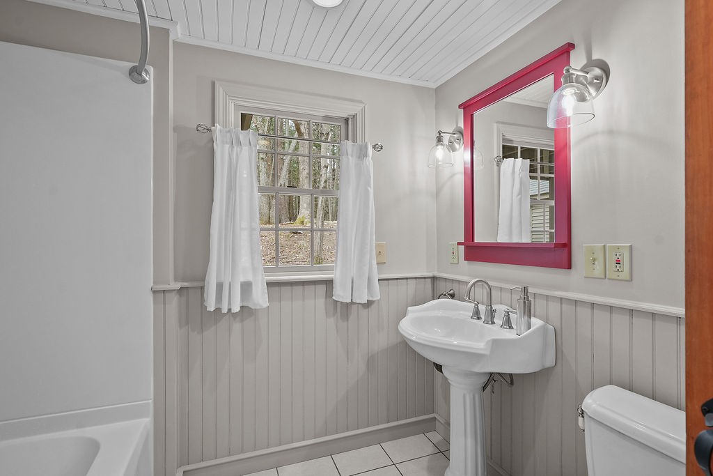 45 Ross Road Burrillville, RI 02859 - Photo 16 of 40 Gallery Image 16