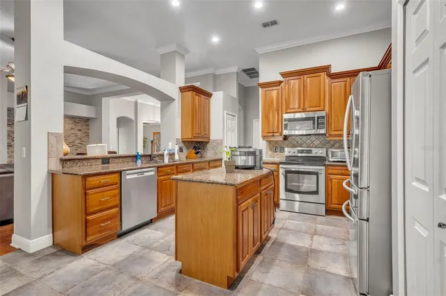 $579,000 | 419 East Blue Water Edge Drive, Eustis, FL 32736