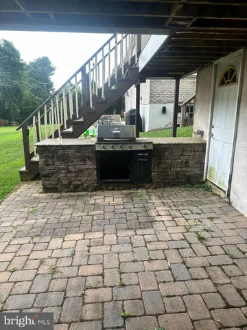 $2,500 | 525 Dorchester Avenue, Reading, PA 19609