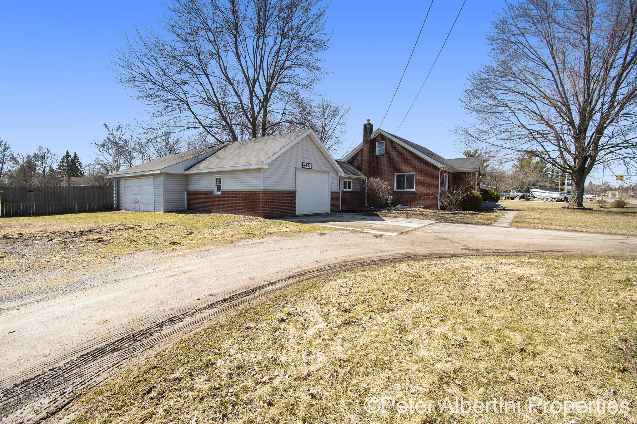 4451 Shattuck Road Saginaw, MI 48603 - Photo 4 of 18 Next Door Photos 4451_20