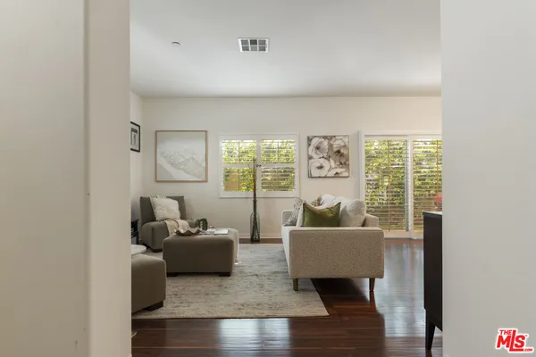 $729,000 | 15721 Cobalt Street, Unit 102, Sylmar, CA 91342