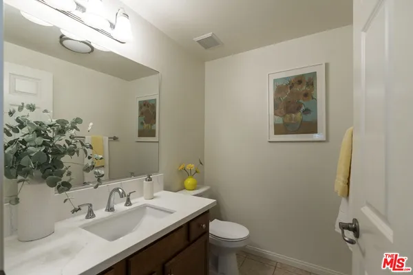 $729,000 | 15721 Cobalt Street, Unit 102, Sylmar, CA 91342