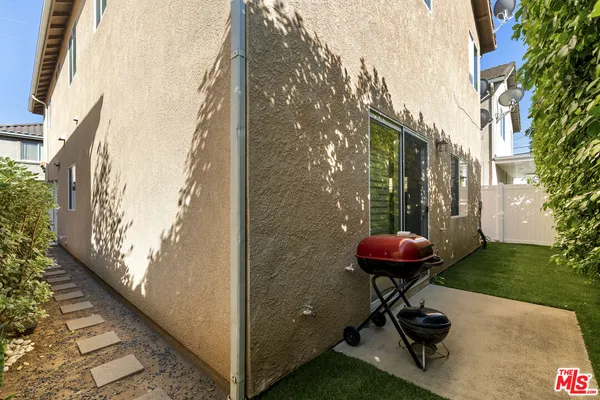 $729,000 | 15721 Cobalt Street, Unit 102, Sylmar, CA 91342