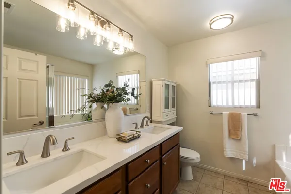 $729,000 | 15721 Cobalt Street, Unit 102, Sylmar, CA 91342