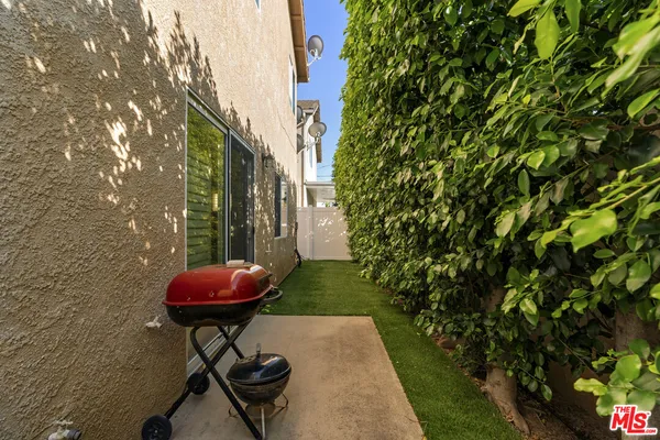 $729,000 | 15721 Cobalt Street, Unit 102, Sylmar, CA 91342